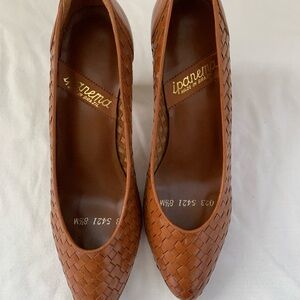 Final Markdown Vintage Ipanema Women's Woven Leather Shoe